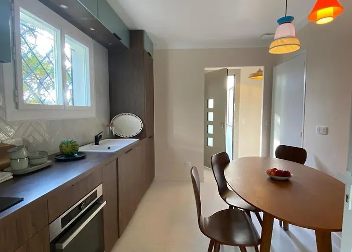 And Independent St Raphael Agay *